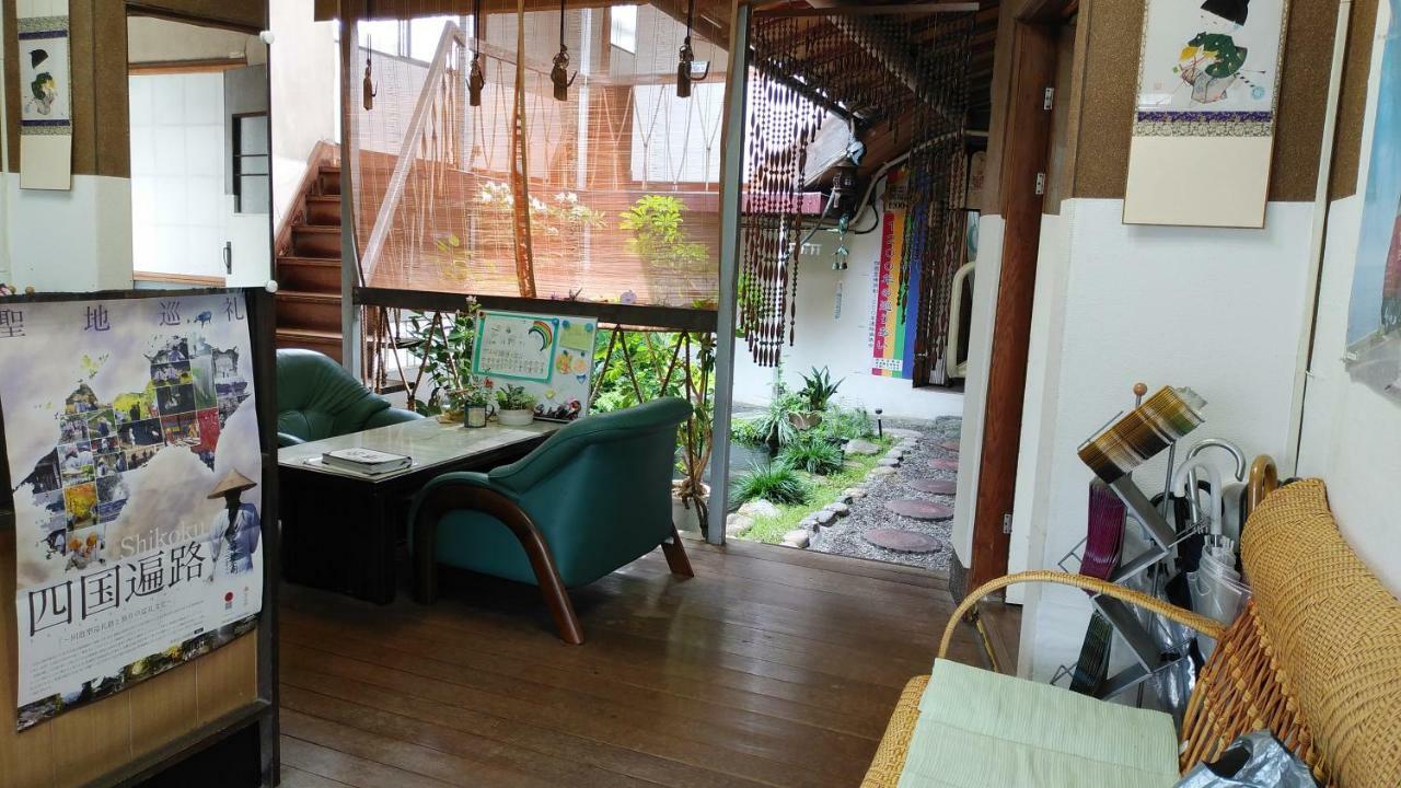 Walking Pilgrimage Hotel Tokiwa Ryokan Ozu  Zewnętrze zdjęcie