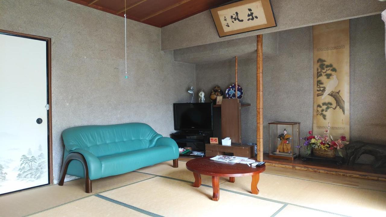 Walking Pilgrimage Hotel Tokiwa Ryokan Ozu  Zewnętrze zdjęcie